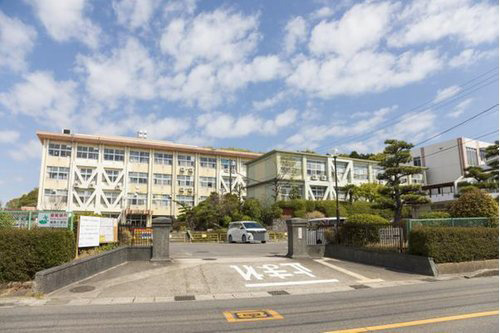 沓掛小学校 徒歩20分／約1,530m