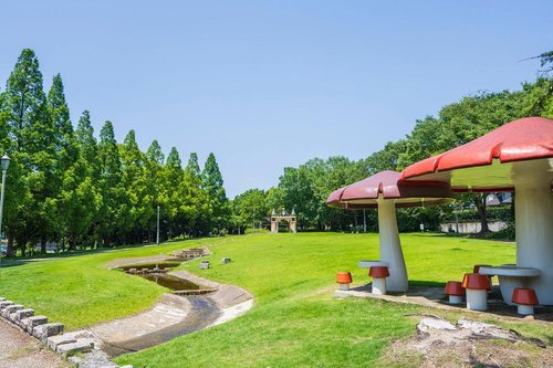 聚楽園公園 徒歩11～15分（約830m～1140m）
